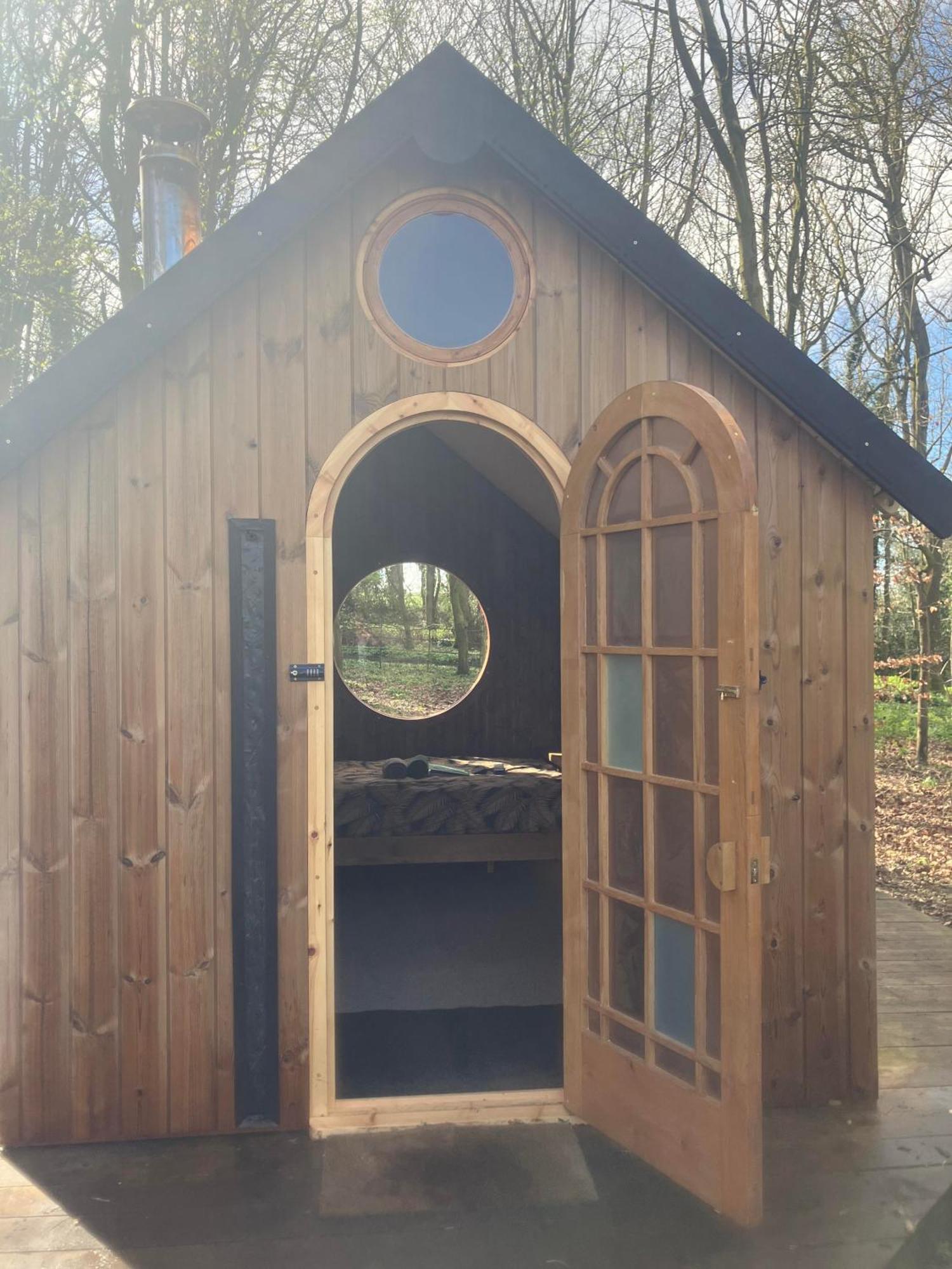 Chalé Sugi Wooden Pod York